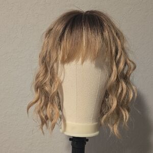 Wavy Blonde Ombre Wig